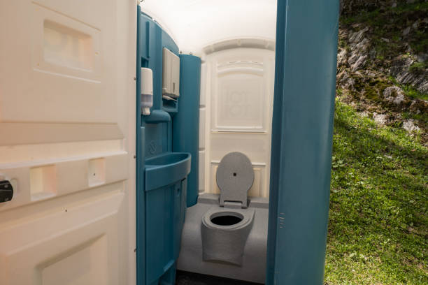 Best Luxury portable toilet rental  in Ladonia, AL